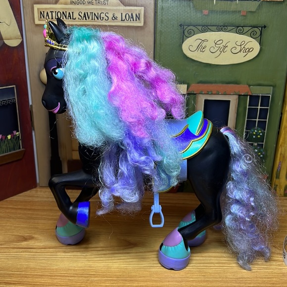Vintage 2002 Kid Kore Rainbow Horse with Crown & Saddle L 9” x H 10.5” - Picture 6 of 13